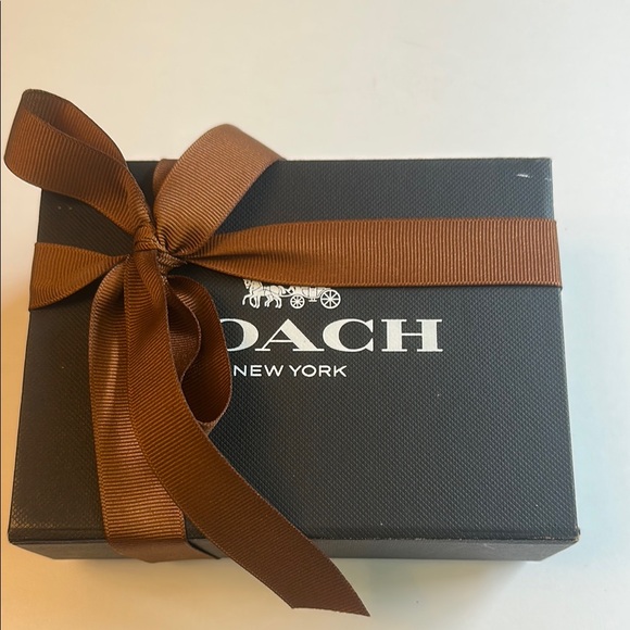 Coach Pink Heart Keychain - Picture 4 of 4